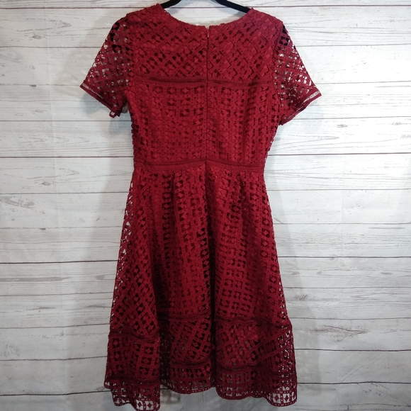 Cupcakes and Cashmere red lace dress - Picture 6 of 7